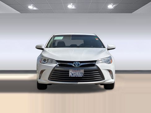 Used 2017 Toyota Camry LE FWD image 5