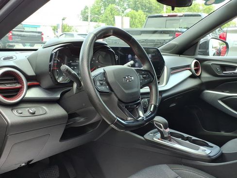 Certified 2024 Chevrolet Trax RS w/ Driver Confidence Package FWD image 19