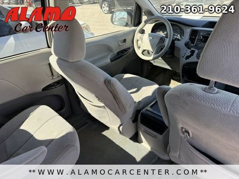 Used 2011 Toyota Sienna LE image 20