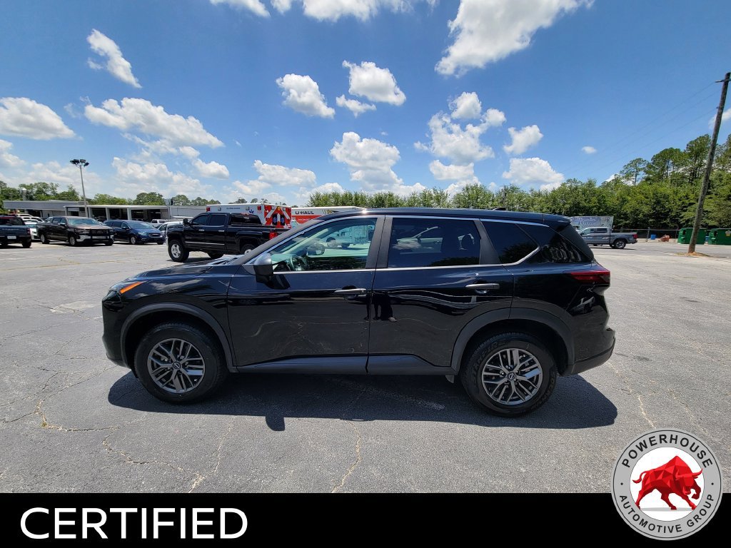 Used 2024 Nissan Rogue S FWD image 3