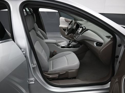 Used 2022 Chevrolet Malibu LS w/ Driver Confidence Package II image 33