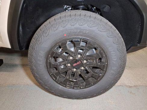 New 2026 GMC Canyon Elevation w/ Convenience Package RWD image 5