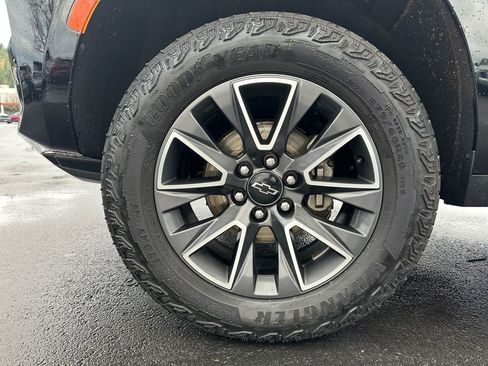 Used 2023 Chevrolet Tahoe Z71 image 12