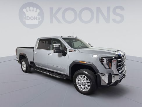 Used 2024 GMC Sierra 2500 SLT w/ SLT Premium Package image 10