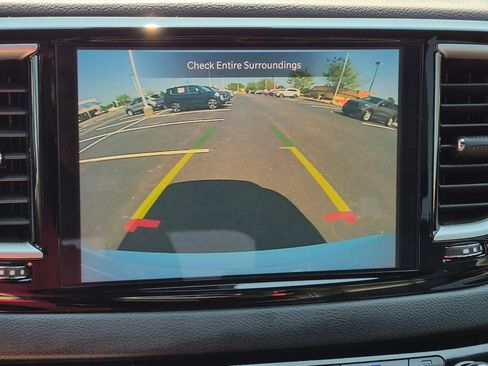 Used 2025 Chrysler Pacifica Select FWD image 23