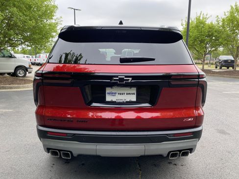 New 2026 Chevrolet Traverse Z71 image 8