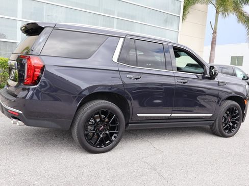 Used 2024 GMC Yukon Denali w/ Advanced Technology Package AWD/4WD image 11
