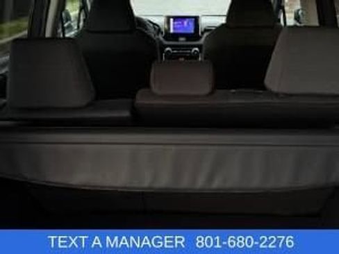 Used 2025 Toyota RAV4 XLE AWD/4WD image 17