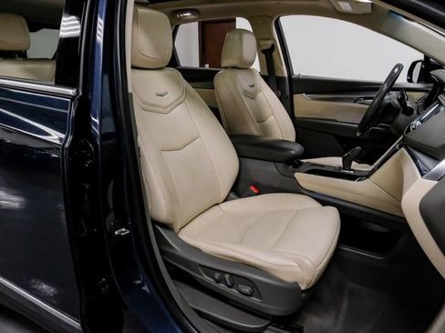 Used 2018 Cadillac XT5 Luxury w/ Driver Awareness Package image 34