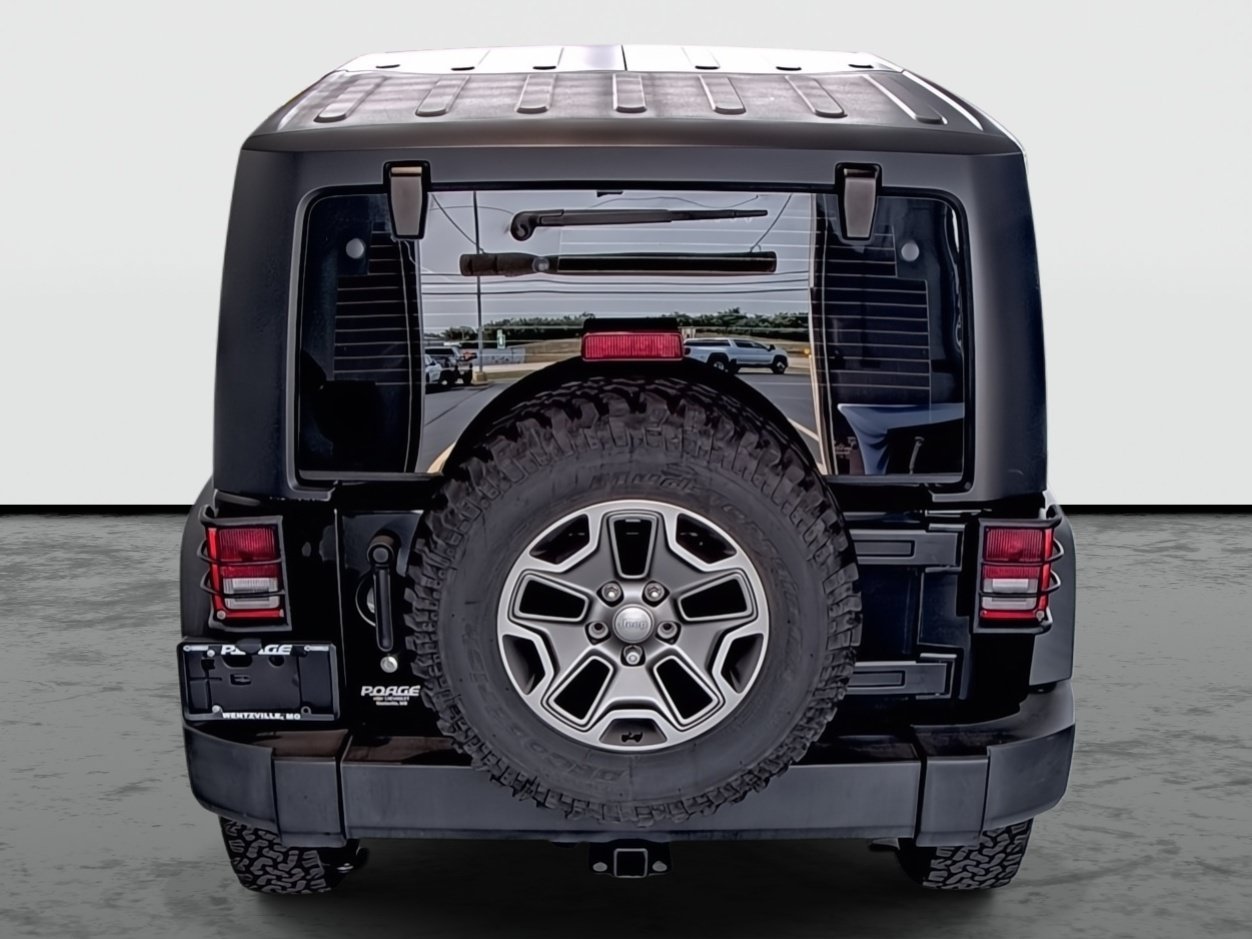 Used 2017 Jeep Wrangler Rubicon w/ Power Convenience Group AWD/4WD image 3