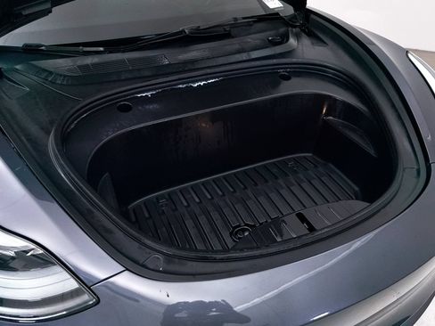 Used 2023 Tesla Model 3 Standard Range RWD image 9