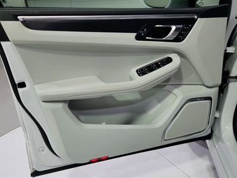 Used 2023 Porsche Macan GTS image 21