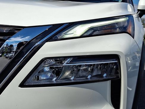 Used 2022 Nissan Rogue SV w/ SV Premium Package AWD/4WD image 10