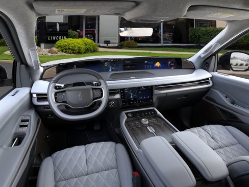 New 2026 Lincoln Navigator L Black Label AWD/4WD image 9