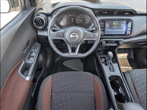 Used 2024 Nissan Kicks SR image 8