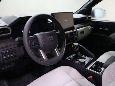 Used 2026 Toyota Tacoma Limited AWD/4WD image 20