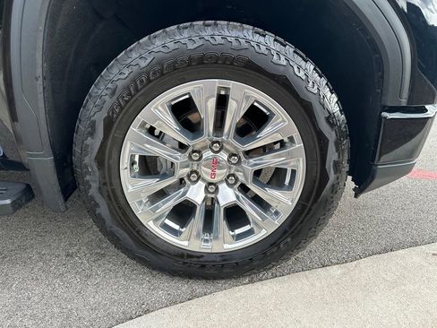 Used 2025 GMC Sierra 1500 Denali w/ Technology Package AWD/4WD image 13