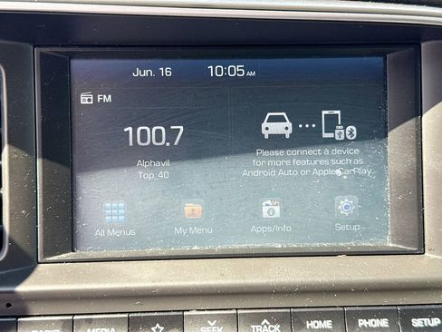 Used 2020 Hyundai Elantra SEL FWD image 15