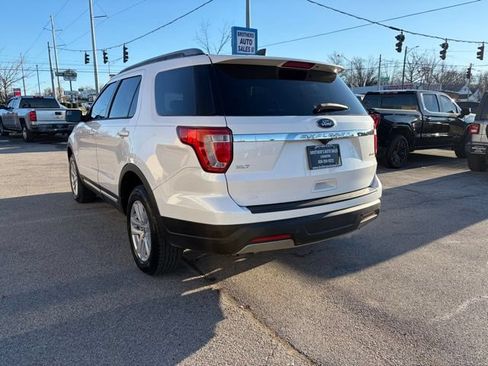 Used 2019 Ford Explorer XLT AWD/4WD image 5