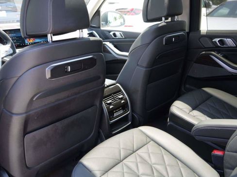 Certified 2024 BMW X7 xDrive40i w/ Premium Package AWD/4WD image 10