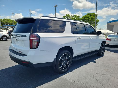 Used 2021 Chevrolet Suburban RST RWD image 4