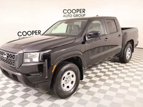 Used 2024 Nissan Frontier S w/ Tow Package RWD image 9