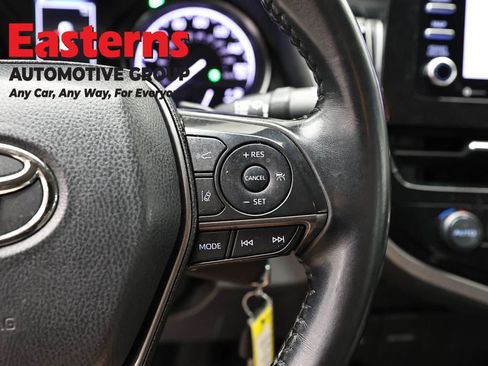 Used 2021 Toyota Camry SE FWD image 16