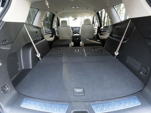 Used 2024 Buick Enclave Essence w/ Sport Touring Edition image 33