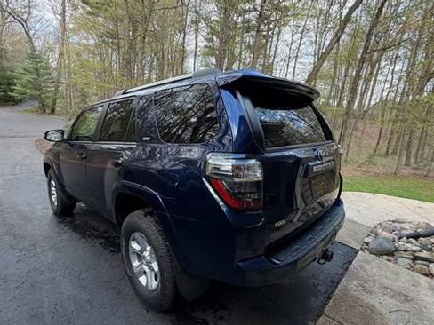 Used 2021 Toyota 4Runner SR5 Premium w/ Moonroof Package AWD/4WD image 3