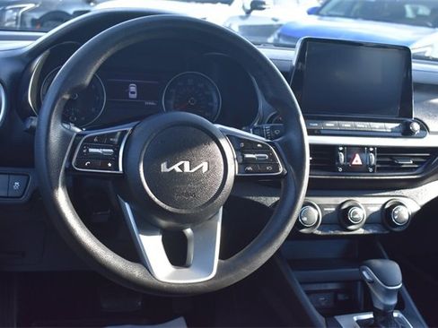 Certified 2022 Kia Forte LXS image 16