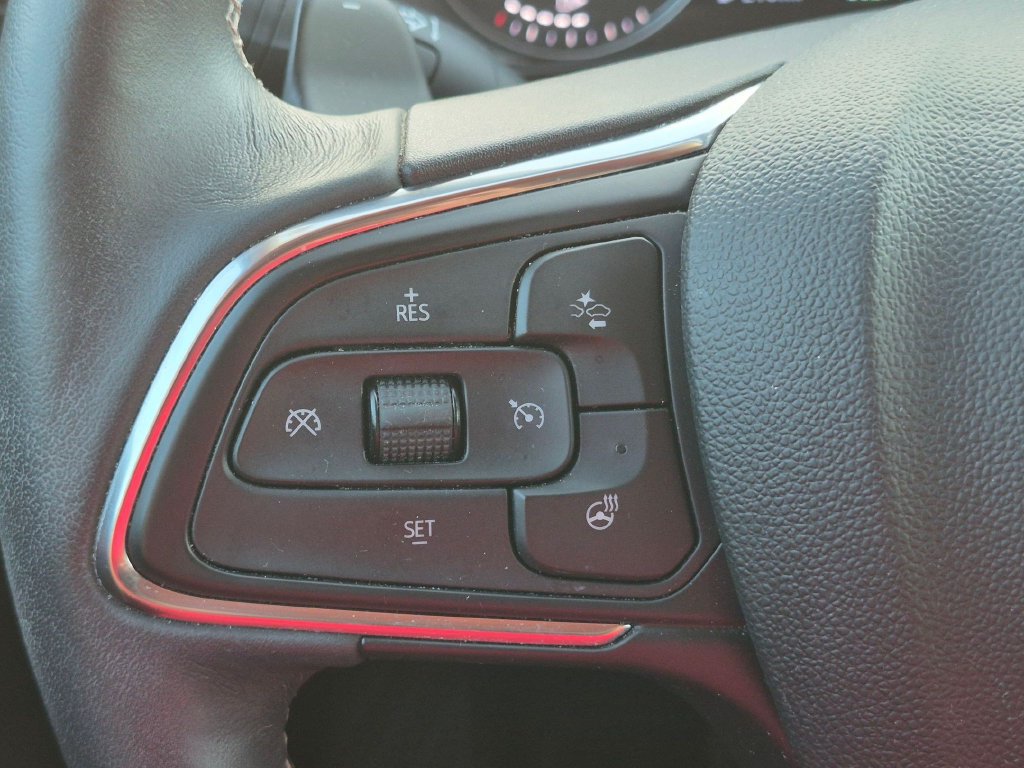 Used 2021 Buick Envision Essence AWD/4WD image 12