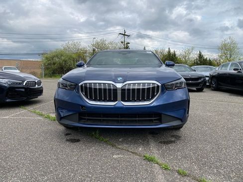 New 2026 BMW 530i xDrive AWD/4WD image 2