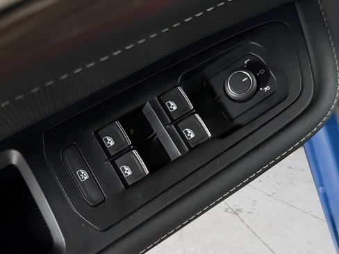 Certified 2025 Volkswagen Atlas SEL image 21