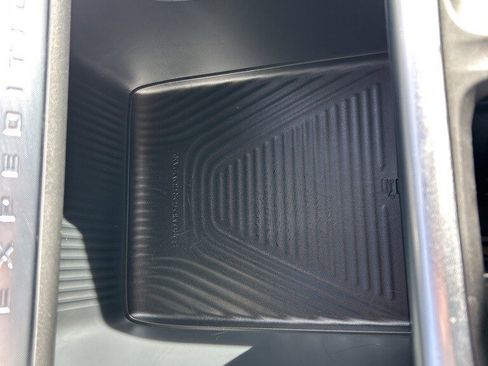 Used 2025 Ford Expedition Max Platinum w/ Driver's Package image 41