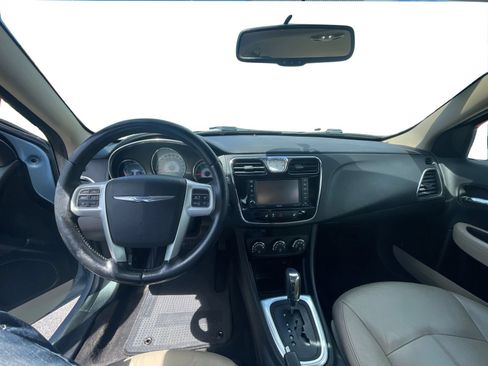Used 2012 Chrysler 200 Limited FWD image 13