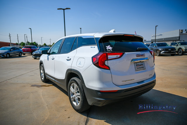 Used 2024 GMC Terrain SLE FWD image 3