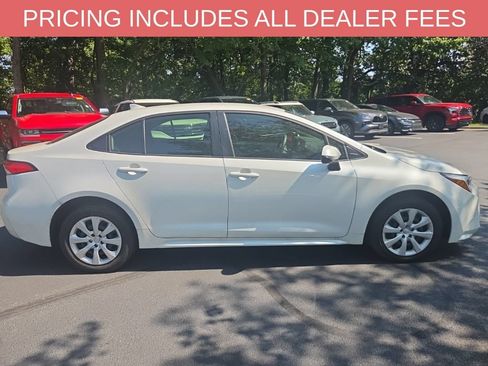 Used 2024 Toyota Corolla LE FWD image 13
