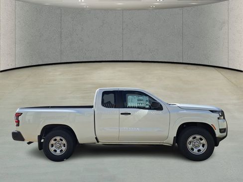 New 2026 Nissan Frontier S image 4