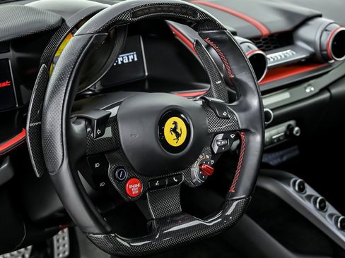 Used 2018 Ferrari 812 Superfast RWD image 22