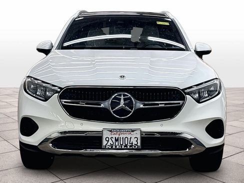 Used 2025 Mercedes-Benz GLC 300 image 3