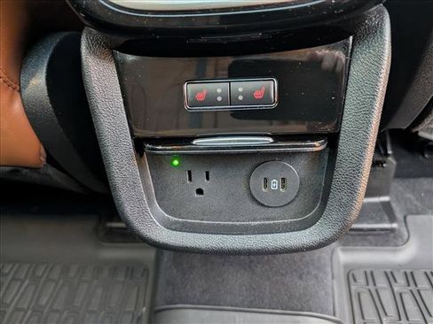 Certified 2023 Lincoln Nautilus Reserve image 18