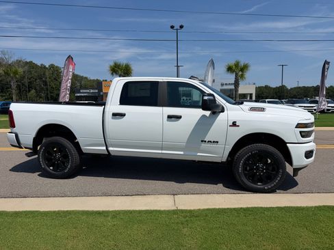 New 2026 RAM 2500 Big Horn AWD/4WD image 3