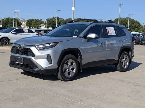 Used 2023 Toyota RAV4 XLE w/ Convenience Package FWD image 10