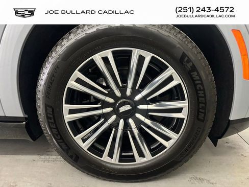 New 2026 Cadillac Escalade IQ Luxury 1 w/ LPO, Floor Liner Package image 17