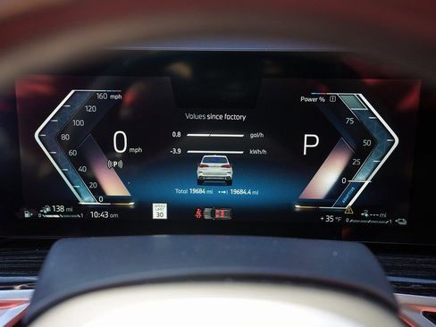 Used 2025 BMW X5 xDrive50e w/ M Sport Package image 28