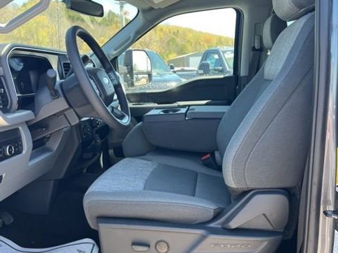 Used 2026 Ford F250 XLT w/ XLT Premium Package AWD/4WD image 31