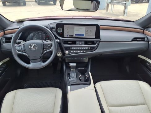 Used 2023 Lexus ES 350 w/ Premium Package FWD image 9