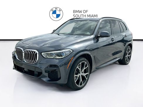 Used 2022 BMW X5 sDrive40i w/ M Sport Package RWD image 3