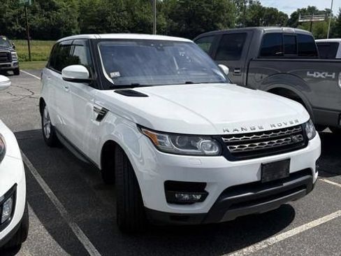 Used 2017 Land Rover Range Rover Sport SE AWD/4WD image 2