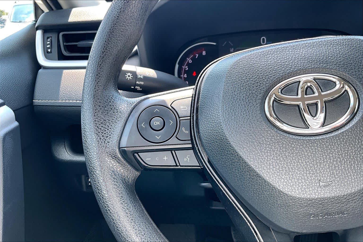 Used 2023 Toyota RAV4 XLE FWD image 24